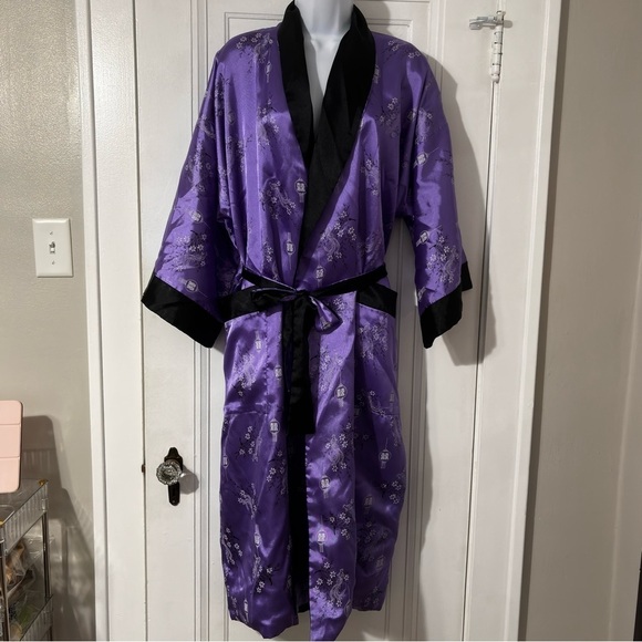 Asian Vintage Silk feel Reversible embroidered Dragon Robe one size - Picture 12 of 16